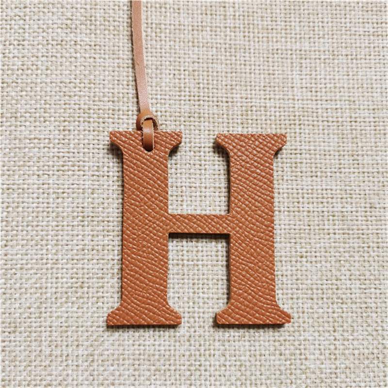 Wholesale Luxury Genuine Leath - Monogram Keychain Leather 评论和价格